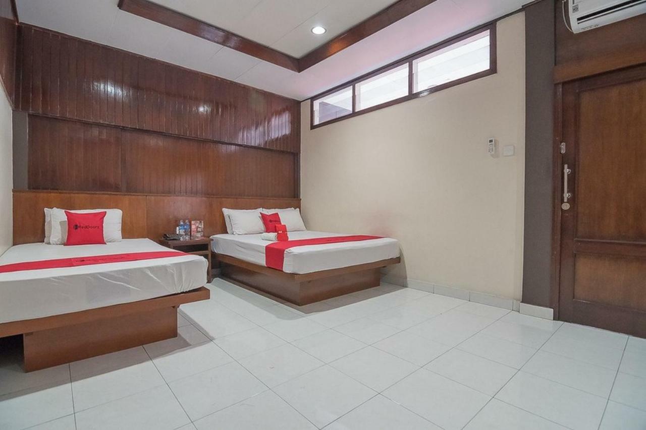 Reddoorz Plus Near Museum Geologi Bandung Exterior foto